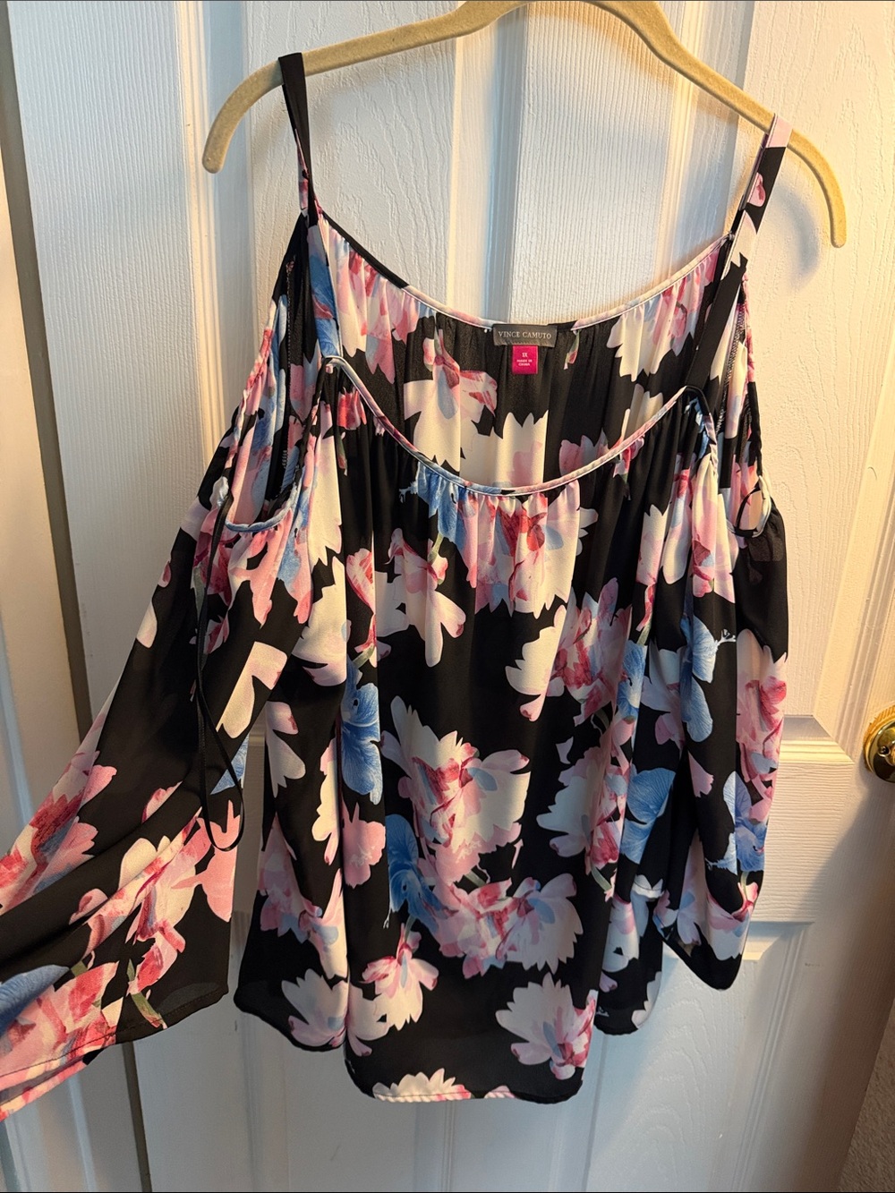 Vince Camuto Black Floral Cold-Shoulder Camisole